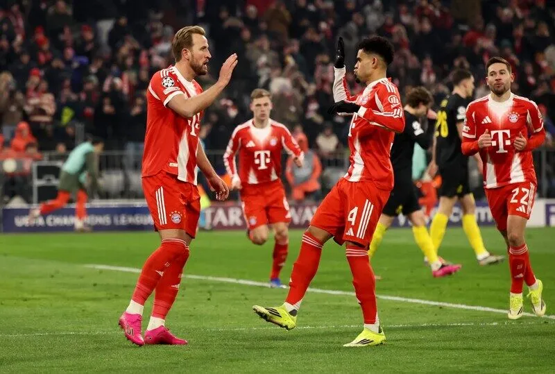 Augsburg vs Bayern Munich - Hùm Xám thị uy sức mạnh